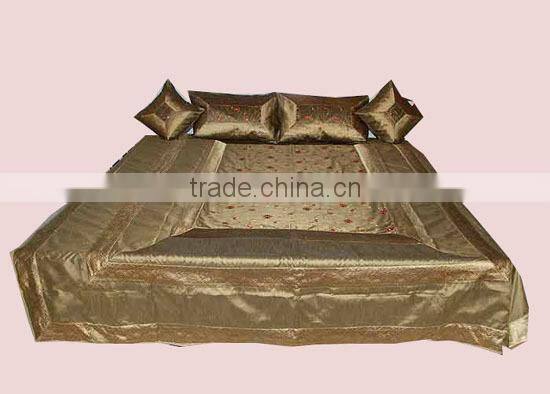 Designer Silk Bedsheet Set For Occasions Use