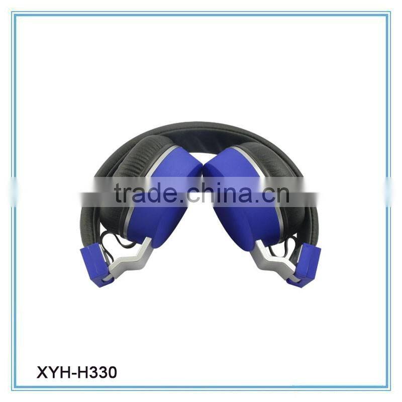 2015 fashionable looking best design headphone with brand logo