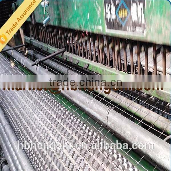 Steel Metal Type and Heat Treated Pressure Treated Wood Type Cheap Welded Wire Mesh Fence With Post