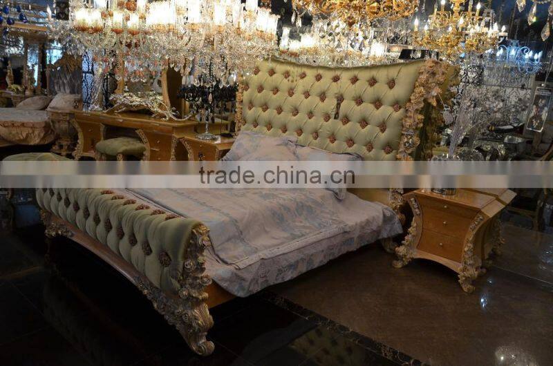 Italy Rose Carving Green Fabric Upholstered King Size Bed/ Baroque Style New Design Bedroom Furniture/Romatic Wooden Wedding Bed
