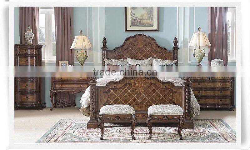 Verona Style Replica Carved Wooden Post Bed With Night Stand, Palace Royal Bedroom Furniture Set