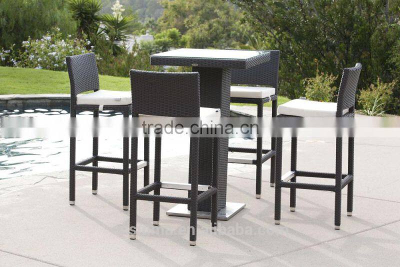 2017 Trade Assurance Most Popular Woven Wicker Synthetic Rattan patio bar table and chair set