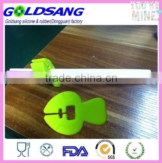 green Silicone Heat Resistant Spoon Spatula Convenient Pot Clip