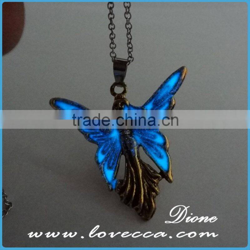 Fashionable luminous necklace glow In dark hollow heart Pendant necklace