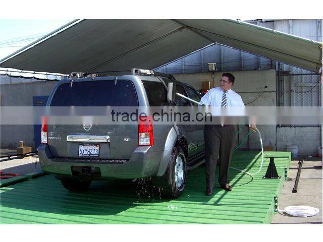 Water fed brush, water flow through brush, portable car wash brush, telescopic car cleaning brush