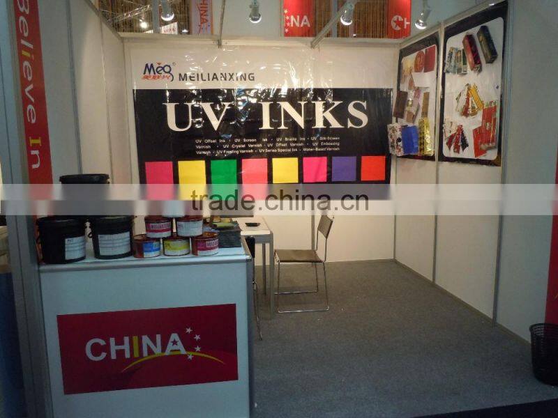 Water based crystal Varnish, easy to stick powder