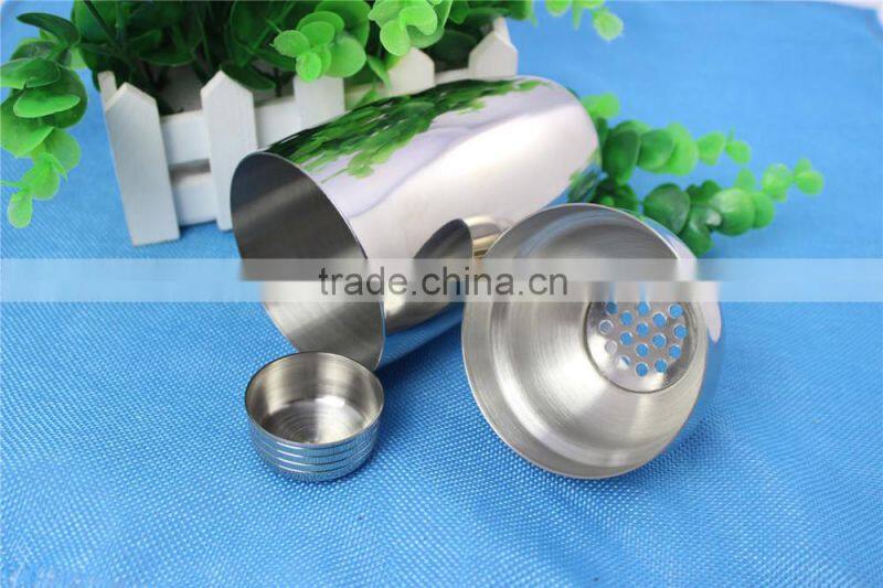 Stainless steel cocktail shaker