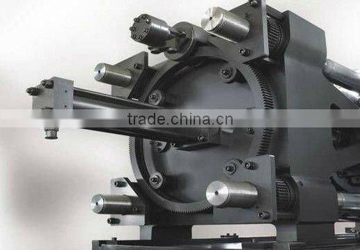 Servo and automatic injection moulding machine XT-VD120 Vertical type