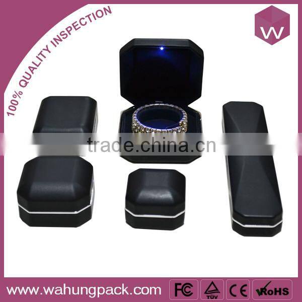 PU leather RED Led light jewelry boxes /blue LED light box for gift wholesale (WH-3718-JL)