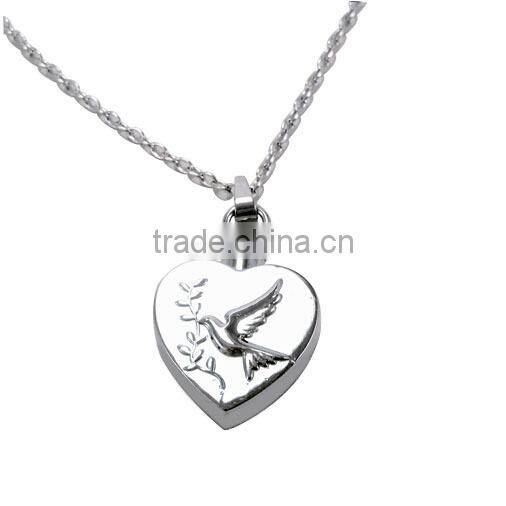 SRP8235 Trend Pet Keepsake Memorials Necklace Dove on Heart Pigeon Stainless Steel Cremation Jewelry Pendant