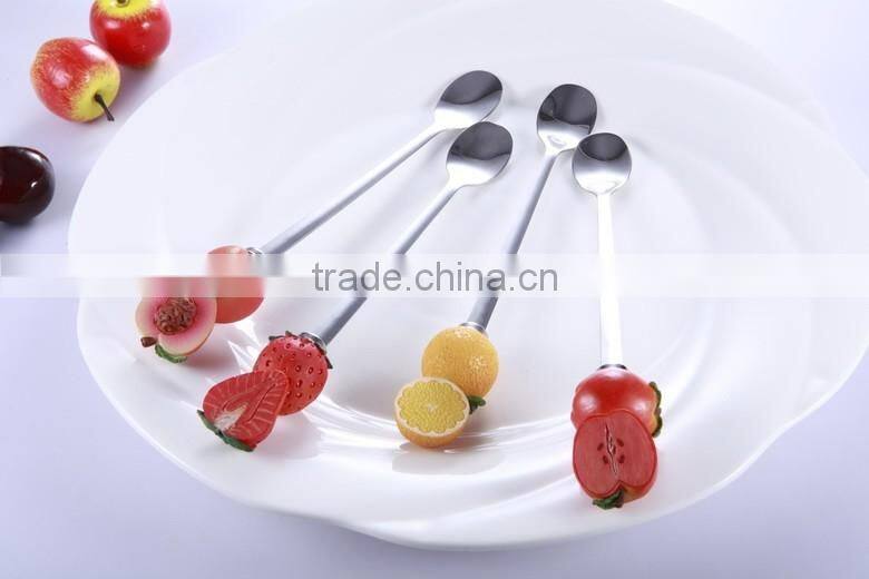 nice design polyresin strawberry handle spoon food grade