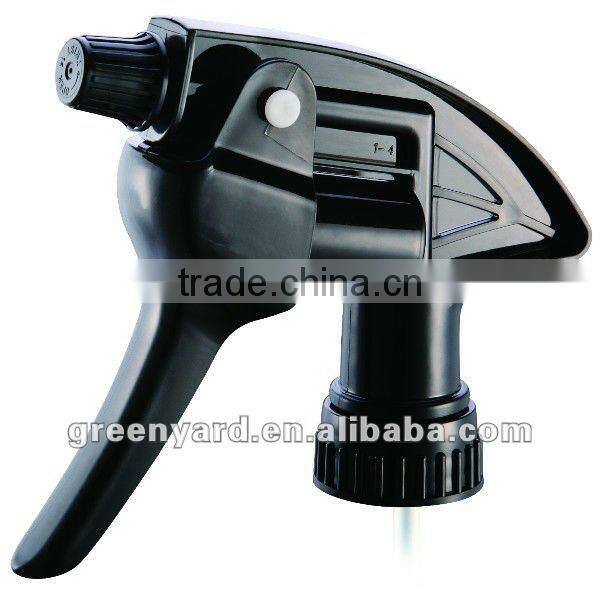 black plunger pump sprayer