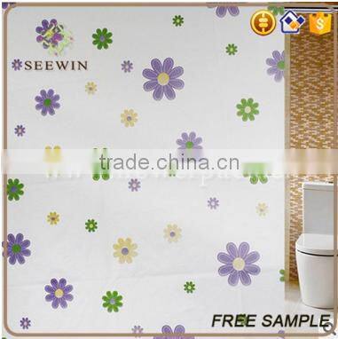 Customized waterproof shower curtain with decorative flowers
