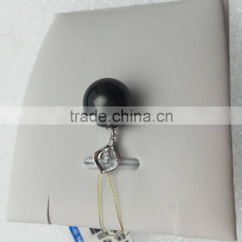 White Gold Necklace Black Tahitian Pearl Pendant