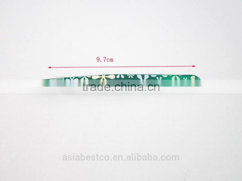 Flower Pattern Slanted Eyebrow Tweezer