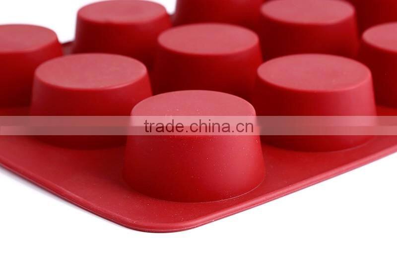 CBU27 FDA LGFG 12 connected silicone funny cake mold