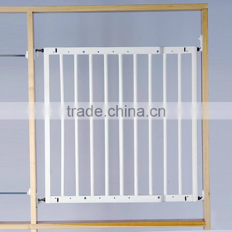 Cetificated wooden baby safety gate for wholesale