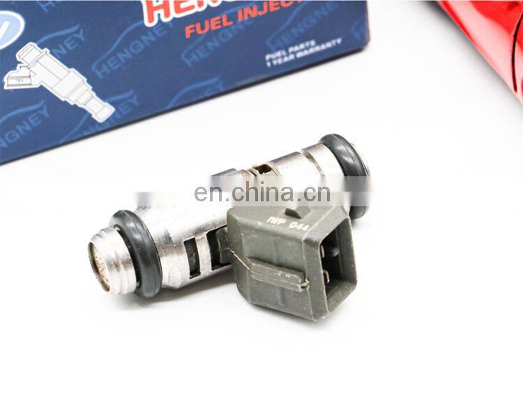 Automotive Spare Parts IWP044 For VW Van Goli Parati Santana Saveiro Polo 1.6/1.8L Gasoline Fuel Injector Nozzle