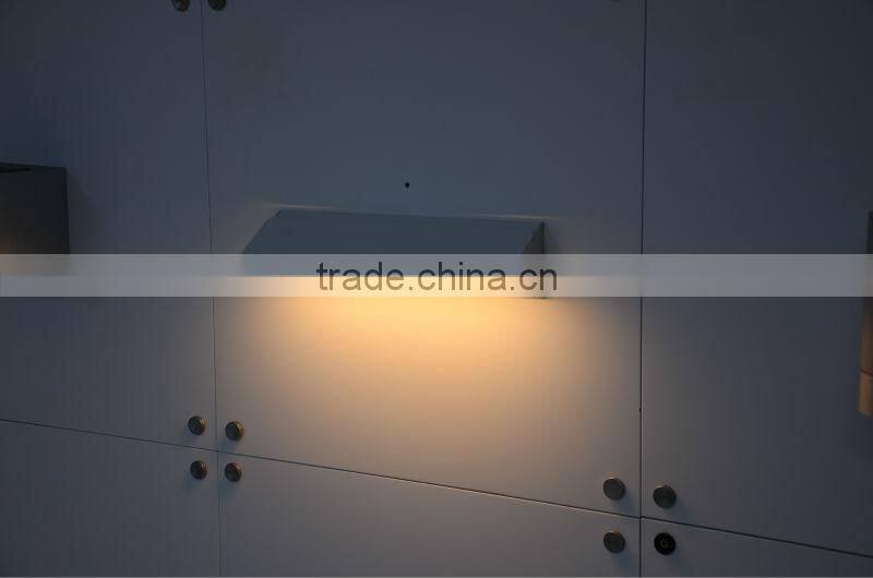 adjustable surface mounted Led wall light, up down Led wall lamp ,decorative wall light for bedroom, living room 6W