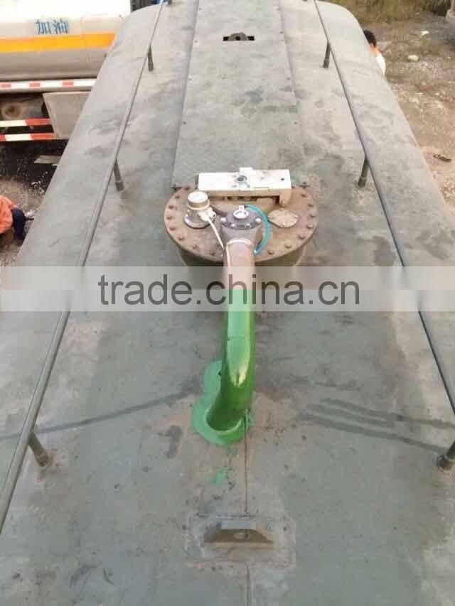 Petroleum tank truck manhole cover