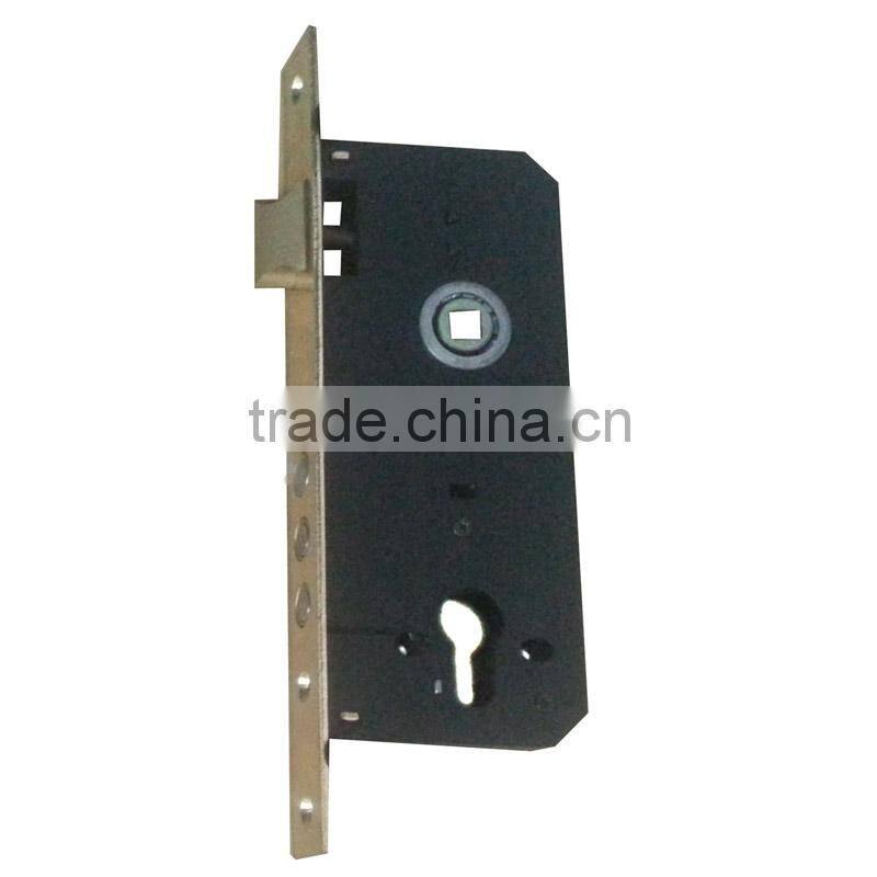 Flush handle lock and inner door lock locker lock system