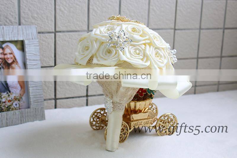 Beautiful flowers wedding bouquet