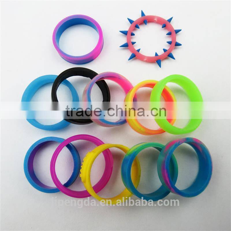 Professional debossed silicone rubber finger ring