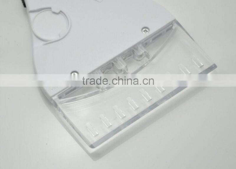 New LED ice craper plastic ice craper with light