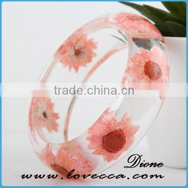 Charming Fashion New Style Dried Flower Resin Acrylic Bangles