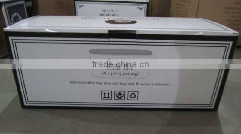 Kitchen Collection bread keeper