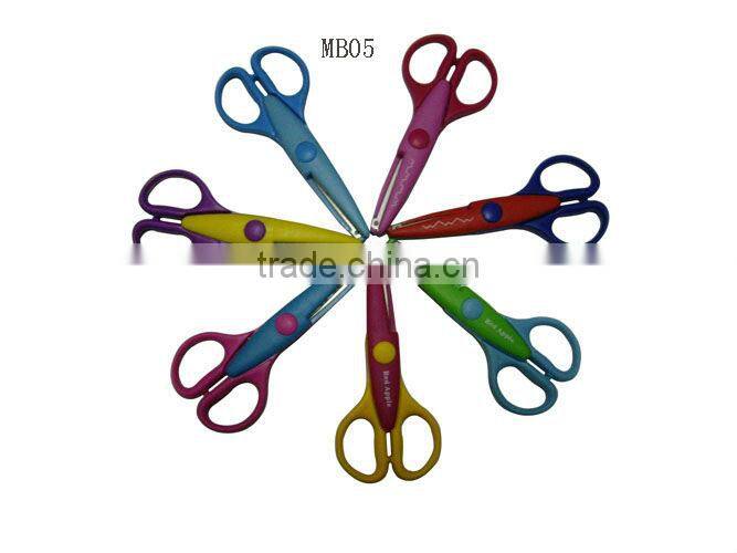 children paper scissor