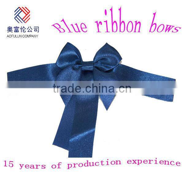 Blue ribbon bows