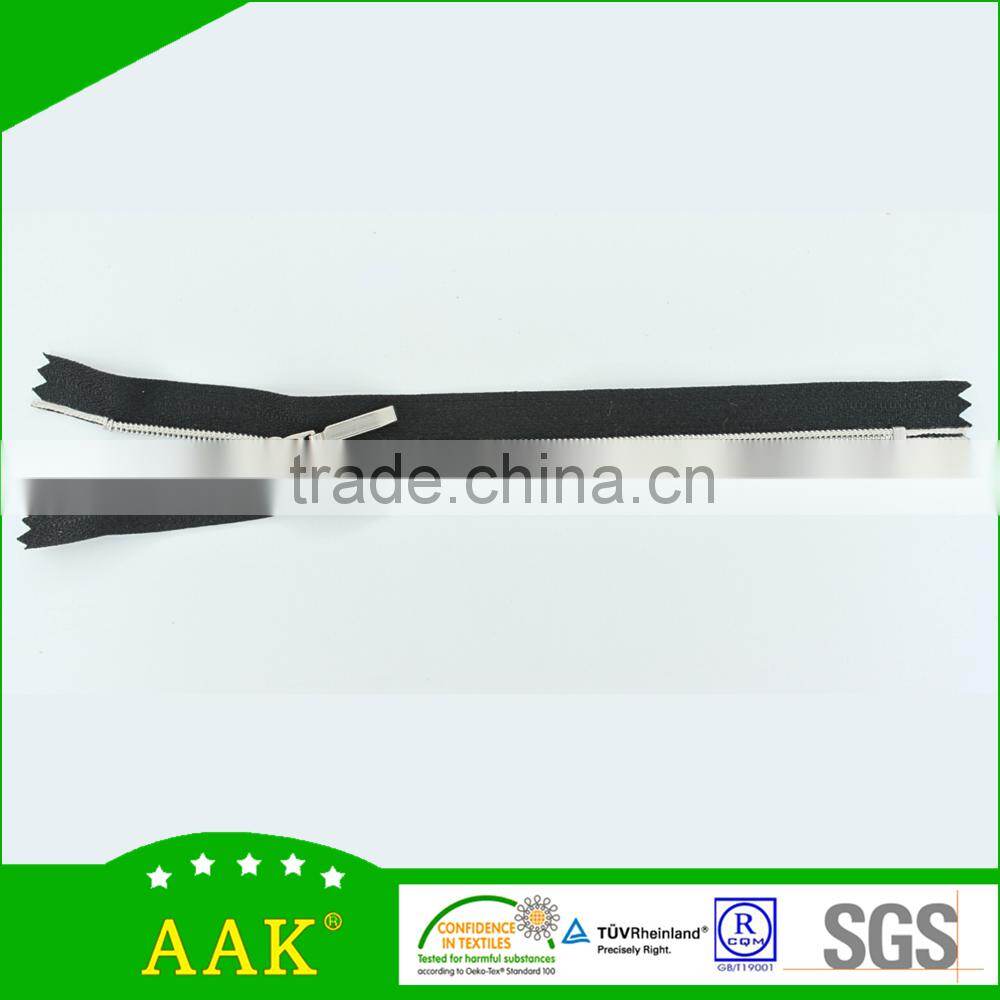 On different types of girls frocks dresses 3# nylon silver teeth zippers