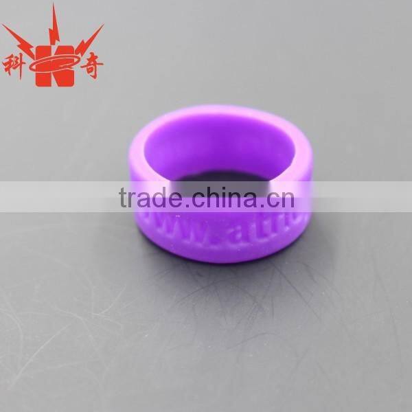 Custom purple debossed fashion bracelet/silicone bracelets with Logo