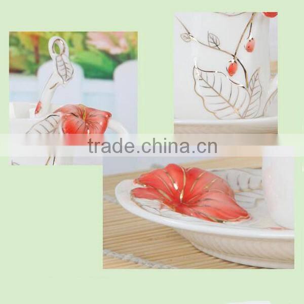 Wholesale porcelain hibiscus gold traced tea cups and saucers sets