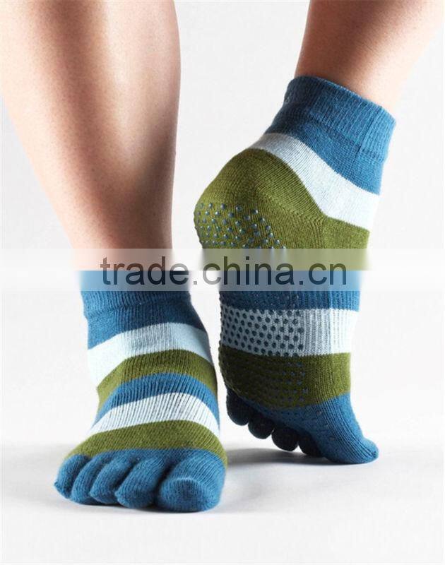 wholesale cotton five toe socks