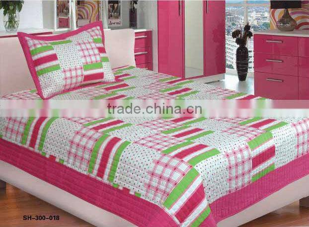 Colorful quilt for teenagers