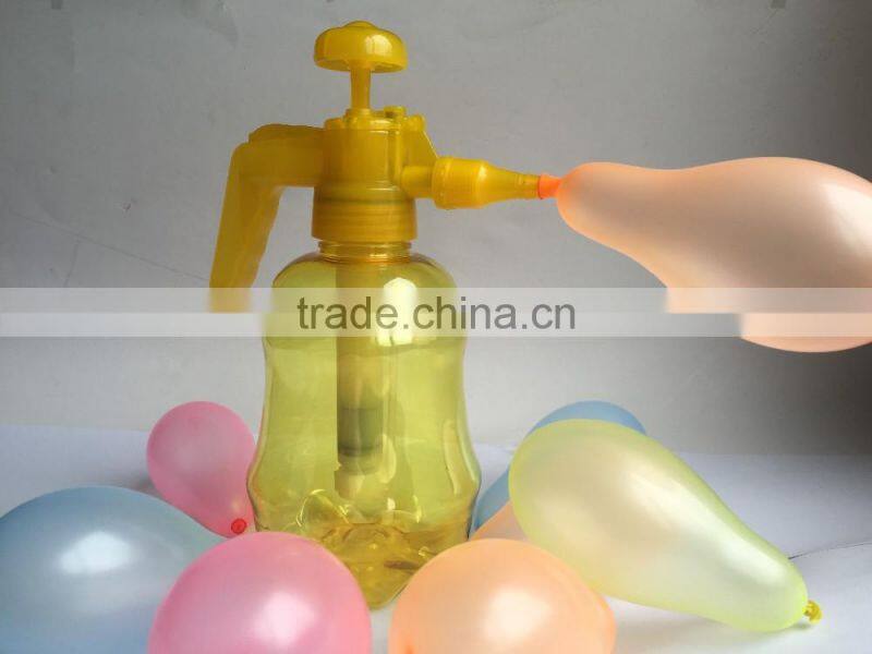 Balloon pump sprayer and water airless pump sprayer use of the blowing