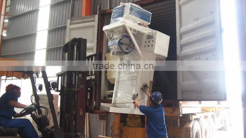 Industrial wood pellet packing machine