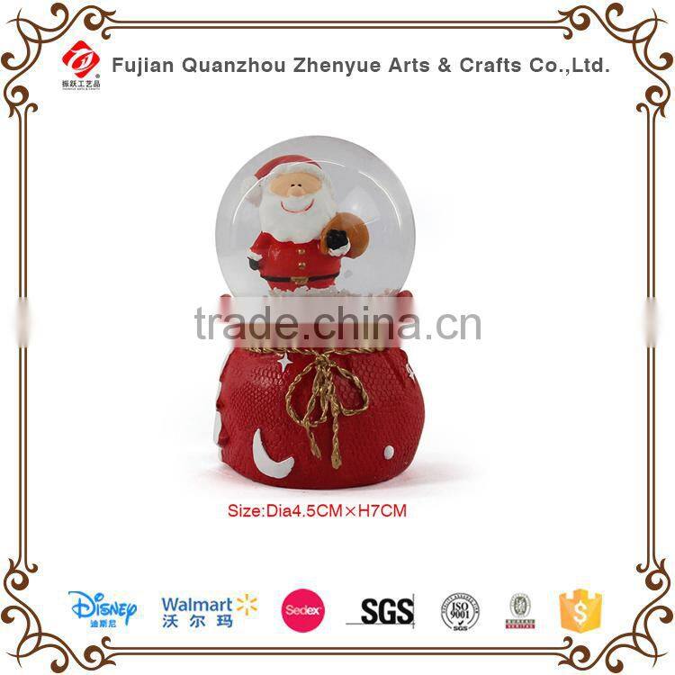 2015 cheapest polyresin christmas item snow globes