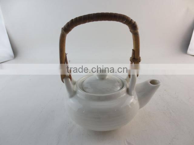 small capacity white porcelain tea pot with bamboo handle cheap price
