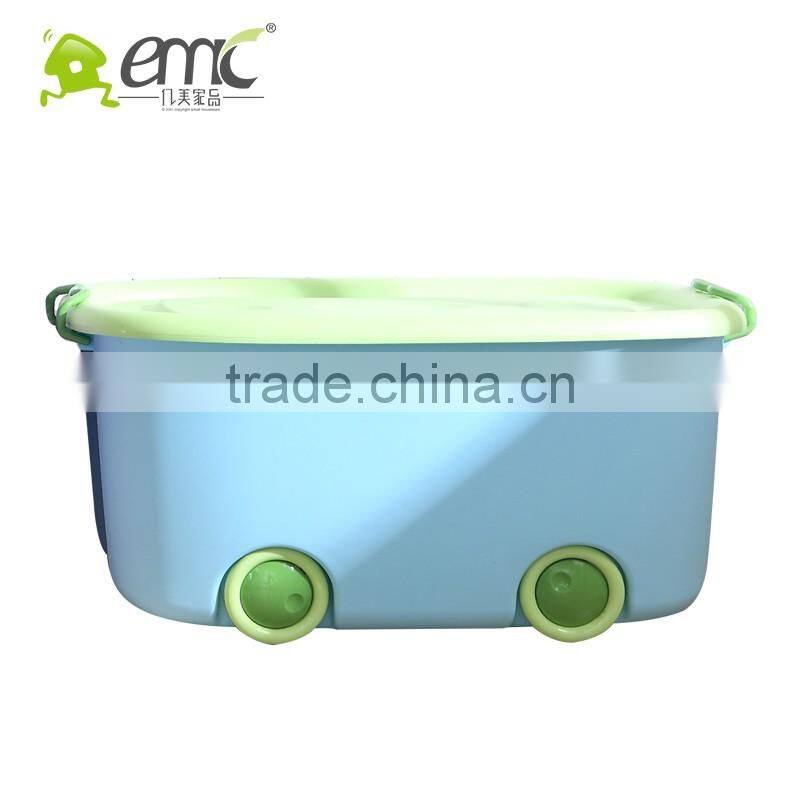 1929 Plastic Storage boxes with lids, wheels and handles