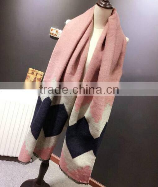 Wholesale New Winter Warm Fashion Plaid Pashmina Woman Acrylic Shawl