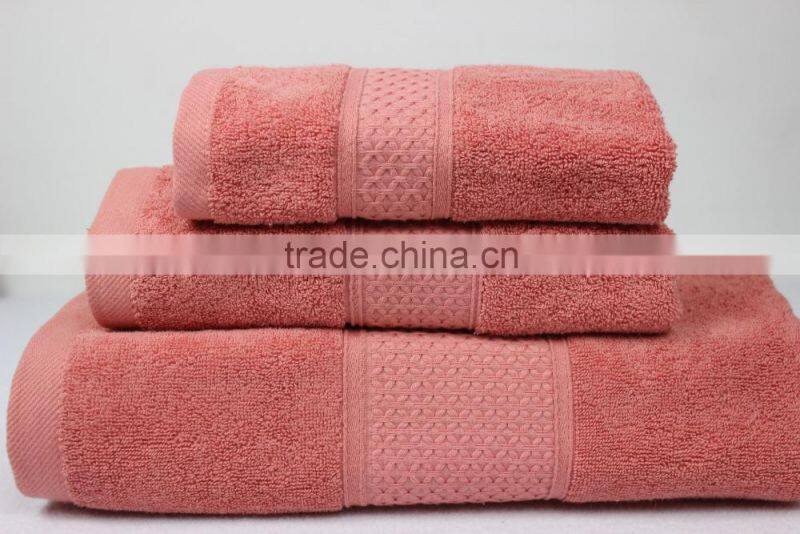 China hot sale bulk cotton solid color 3 pcs set hotel bath towels wholesale
