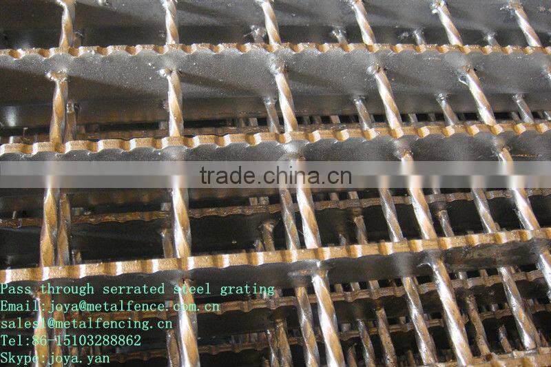 Galvanized steel serrated floor fish screen