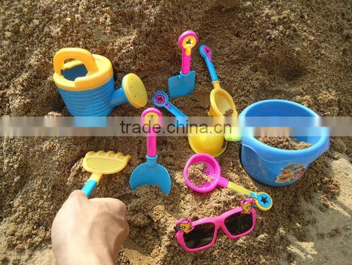 2015 outdoor most fashionable plastic sand beach toys in summer for kids
