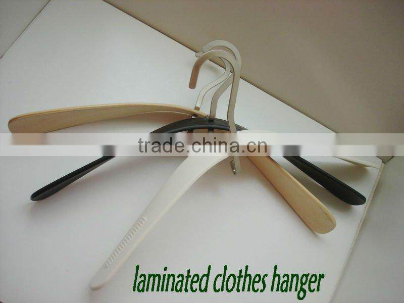 AT28 wooden laminated wood hanger wholesale