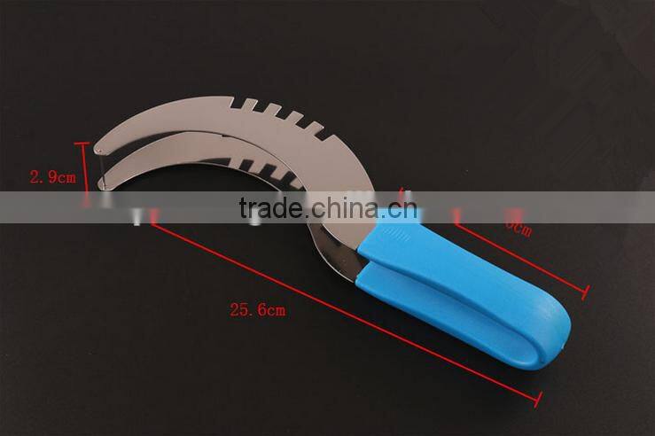 Hot sale amazon cut watermelon slicer with thick plastic handle,watermelon cutter