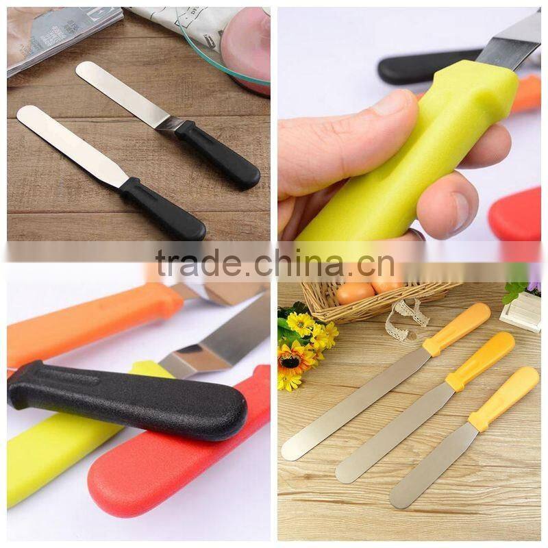 Straight Stainless Steel Offset Icing Spatula with Ergonomic Handle Spreads Frosting Smoothly