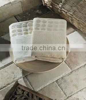 100% cotton zero twist yarn solid color jacquard bath towel